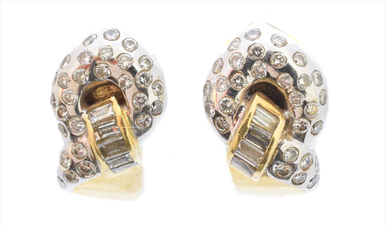 Lot 82 - A pair of diamond earrings