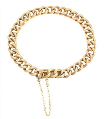 Lot 22 - A chain bracelet