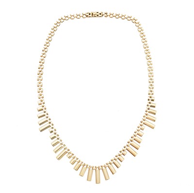 Lot 83 - A 9ct gold fringe necklace
