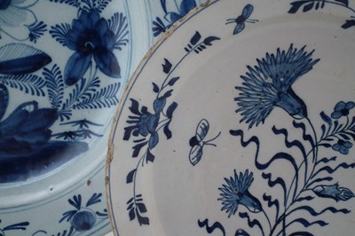 Lot 82 - Two Delft chargers