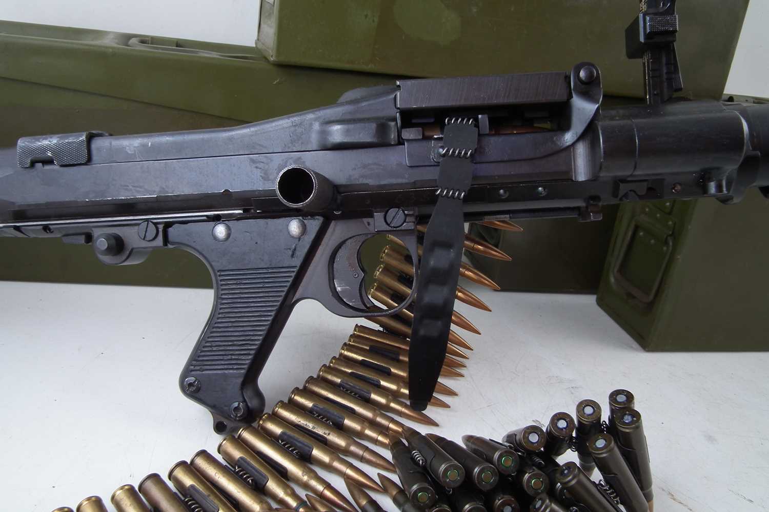 Lot 41 - Deactivated German MG34 with accessories