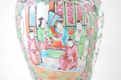 Lot 140 - Chinese lidded vase