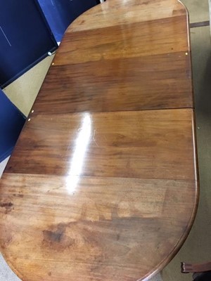 Lot 202 - Victorian mahogany extending dining table