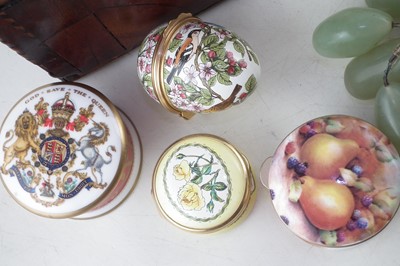Lot 58 - Collection of decorative boxes