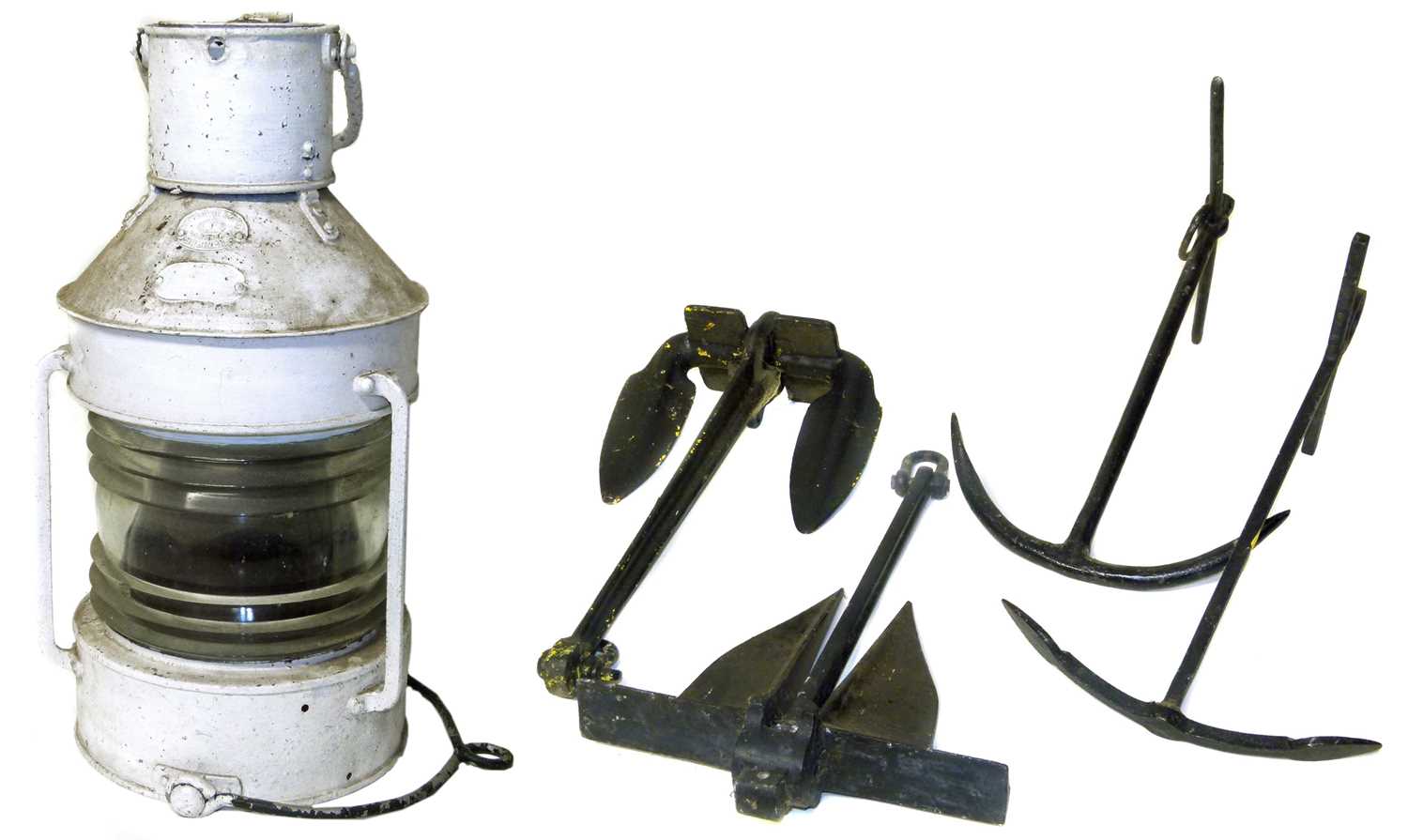 Lot 3 - White painted ships mast head lamp