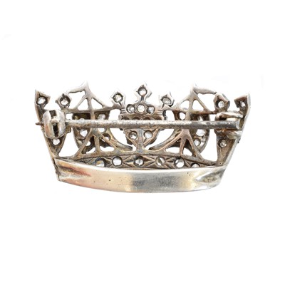 Lot 27 - A diamond naval crown brooch
