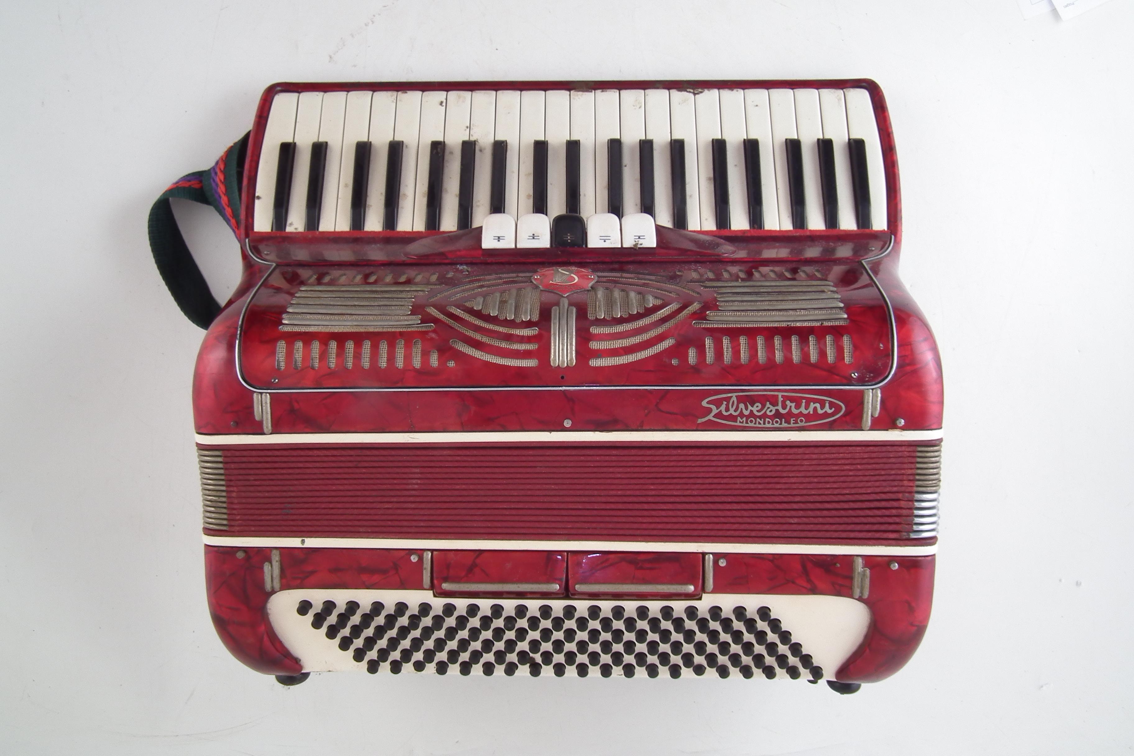 Lot 49 - Silvestrini piano accordion