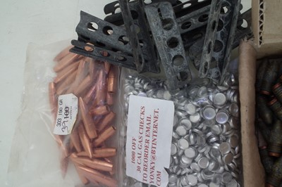 Lot 174 - .303 reloading components.