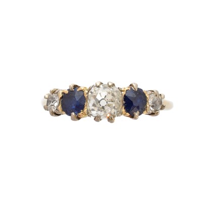 Lot 191 - A sapphire and diamond five stone ring