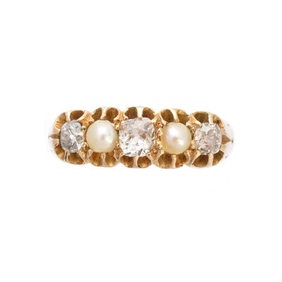 Lot 166 - A late Victorian pearl and diamond five stone ring