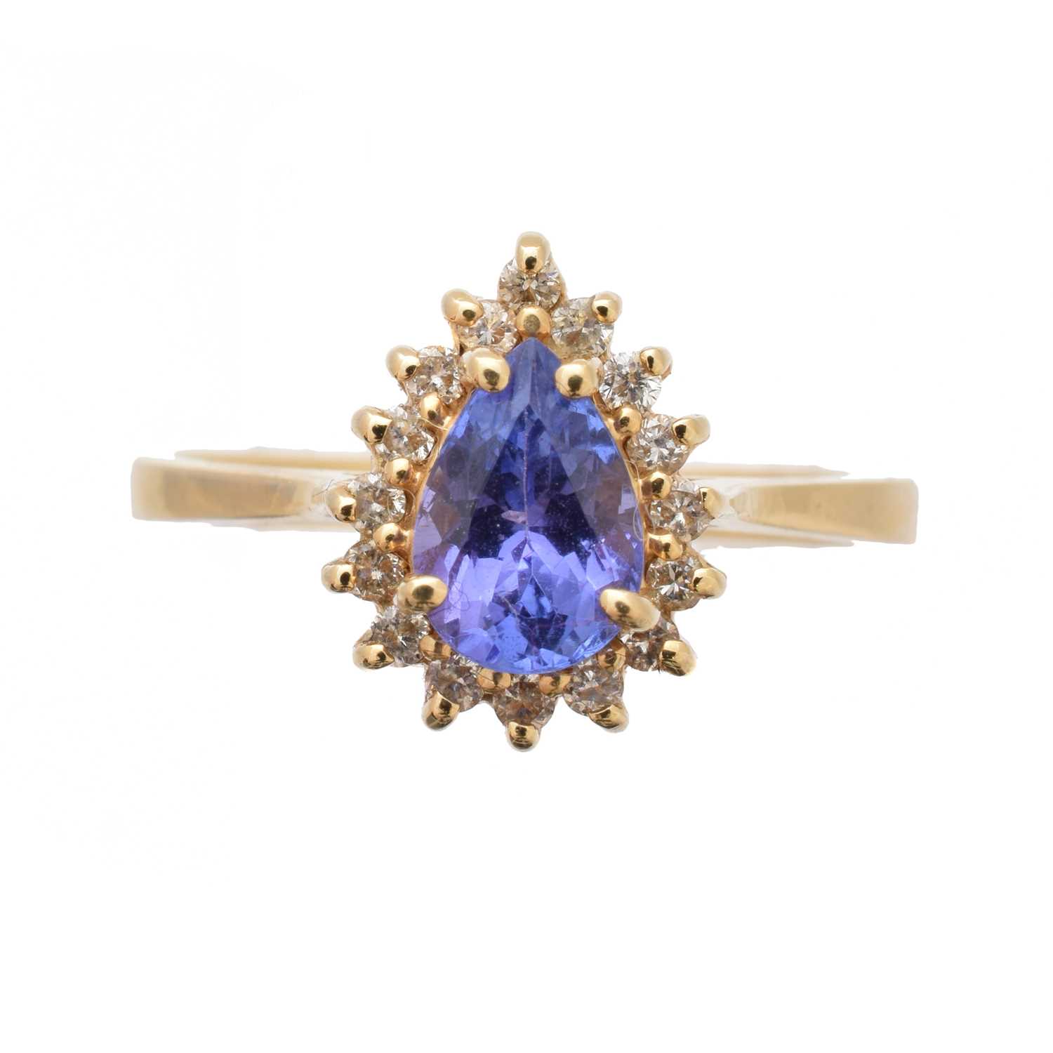 Lot 175 - A tanzanite and diamond cluster ring