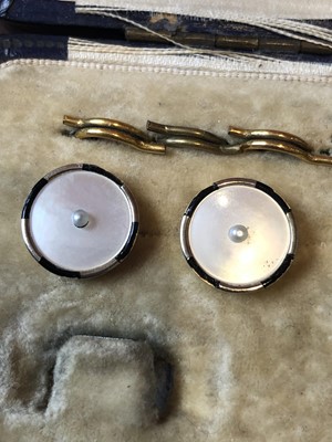 Lot 248 - An early 20th century cased set of dress studs retailed by Selfridges