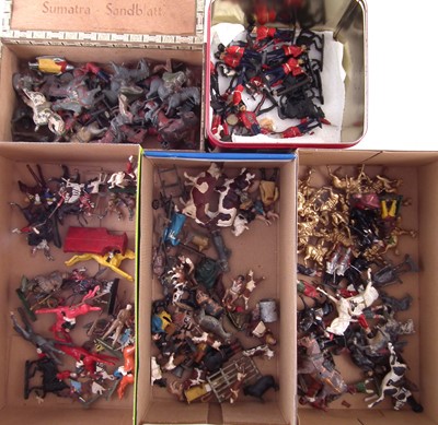 Lot 51 - Quantity of metal toy soldiers of various types and conditions