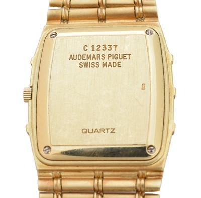Lot 123 - An 18ct gold diamond Audemars Piguet wristwatch