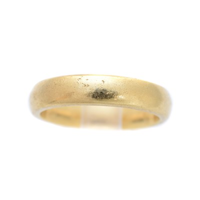 Lot 169 - An 18ct gold band ring