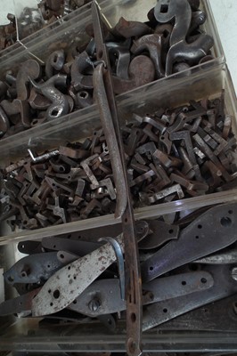 Lot 157 - Large collection of lock parts
