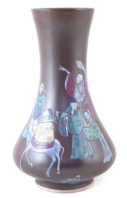 Lot 281 - Chinese bulb shaped vase