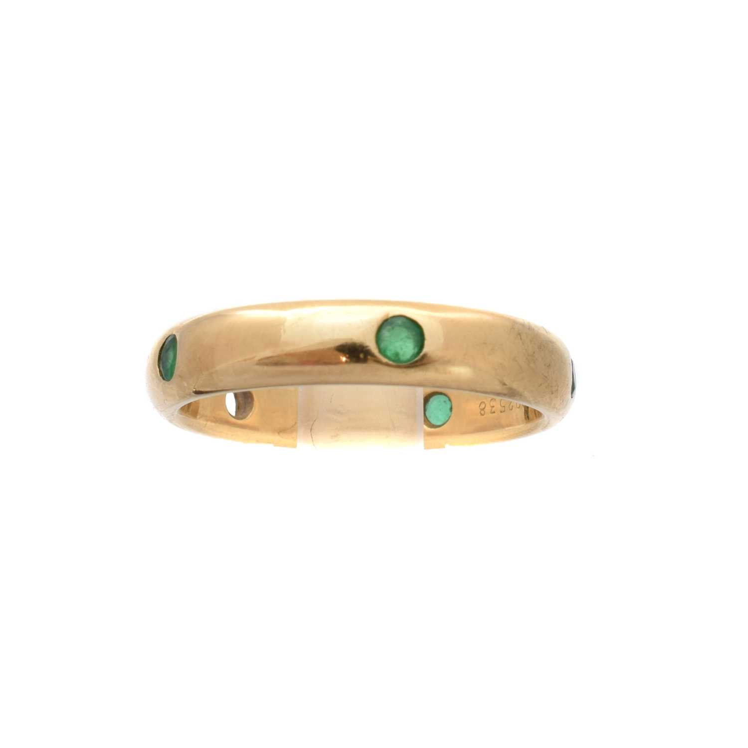 Lot 190 - An 18ct gold emerald 'Stella' ring by Cartier