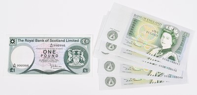 Lot 108 - Fourteen One Pound banknotes (14).