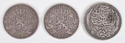 Lot 40 - Selection of five world silver coins to include Victoria 1883 shilling (5).