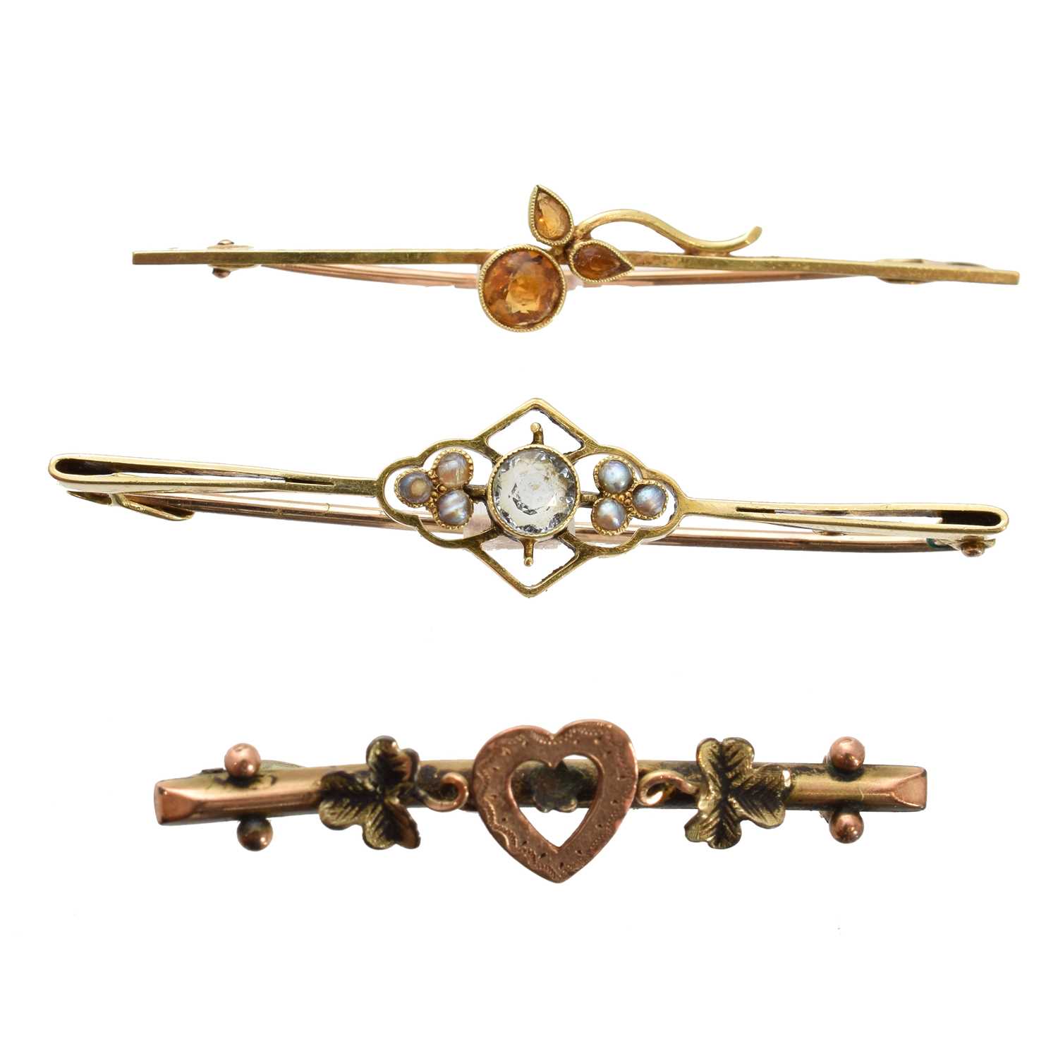Lot 30 - Three early 20th century brooches