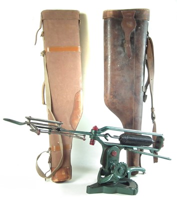 Lot 184 - Minor No.3 Clay pigeon trap and two leg of mutton cases
