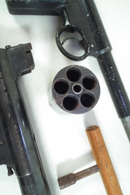 Lot 187 - Colection of gun parts