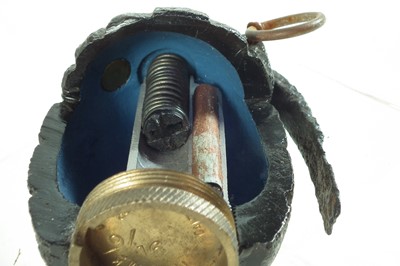 Lot 311 - WW1  No 5 Mk 1 cut away sectioned grenade