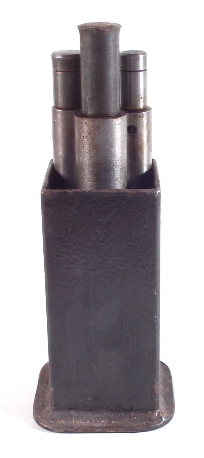 Lot 254 - Wamadet Berdan decapping tool