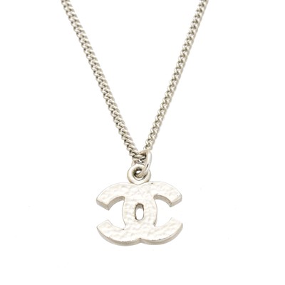 Lot 113 - A Chanel pendant necklace