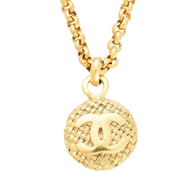 Lot 48 - A Chanel pendant necklace