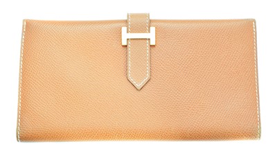 Lot 22 - A Hermès Bearn wallet