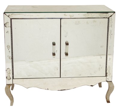 Lot 220 - Early 20th-century continental side cabinet
