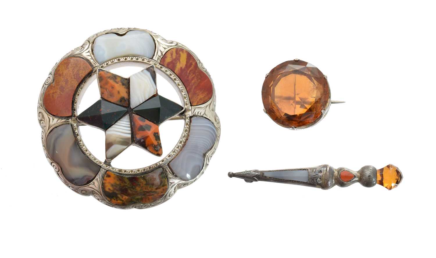 Lot 6 - A selection of Scottish jewellery