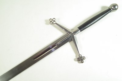 Lot 349 - Modern replica of a replica Scotish Claymore broad sword