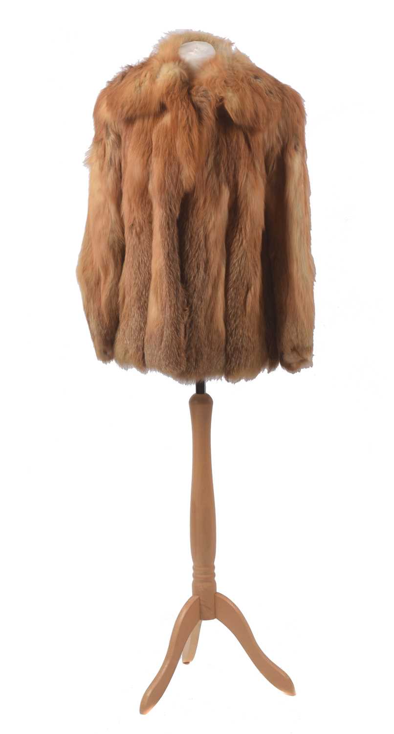 Lot 100 - A fox fur coat