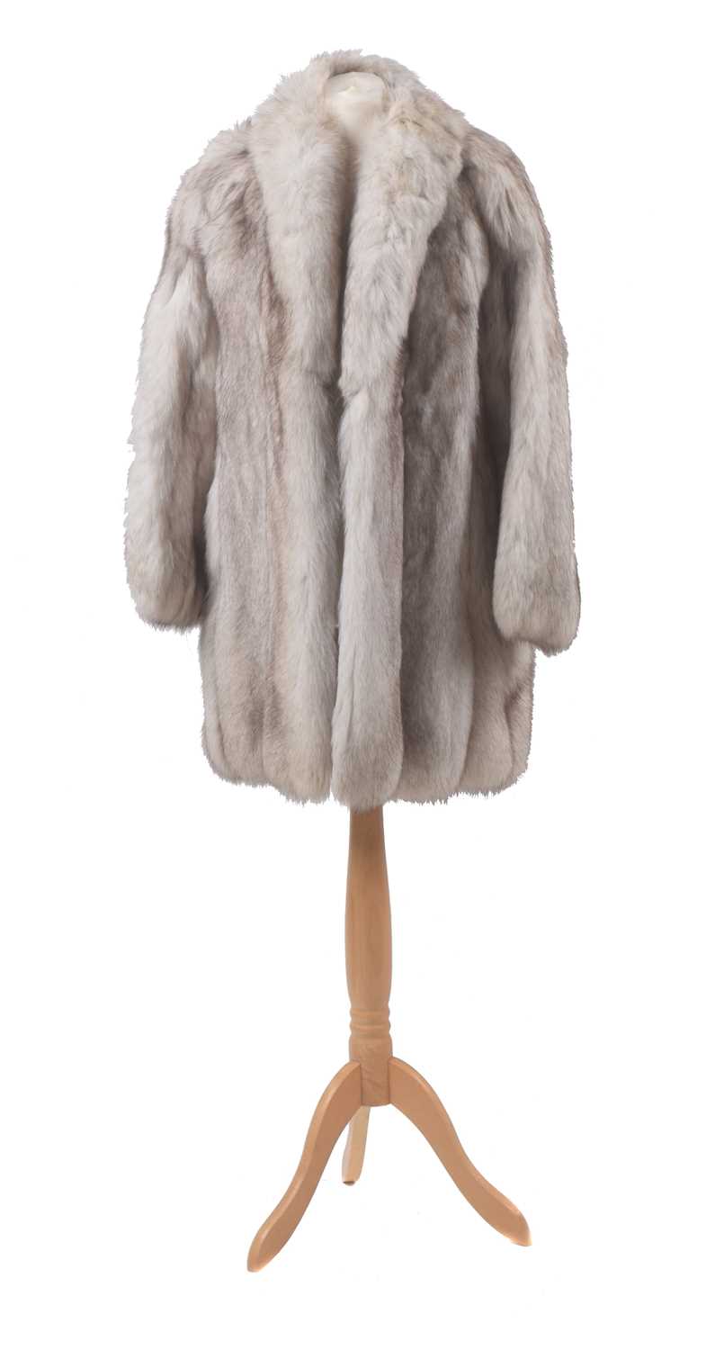 Lot 113 - A fox fur coat