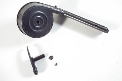 Lot 148 - Reproduction Artillery Luger snail drum magazine