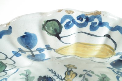 Lot 147 - Delft Charger