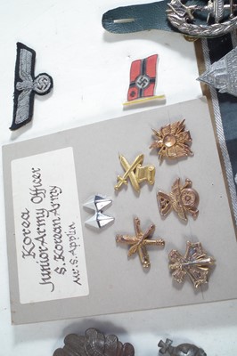 Lot 450 - Collection of German WWI, WWII and reproduction militaria