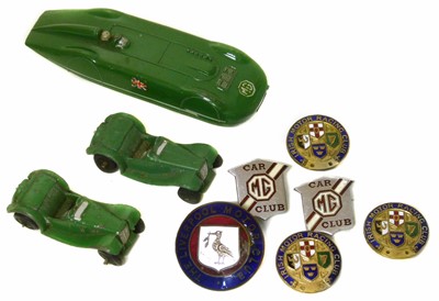Lot 65 - Collection of lapel and pin badges