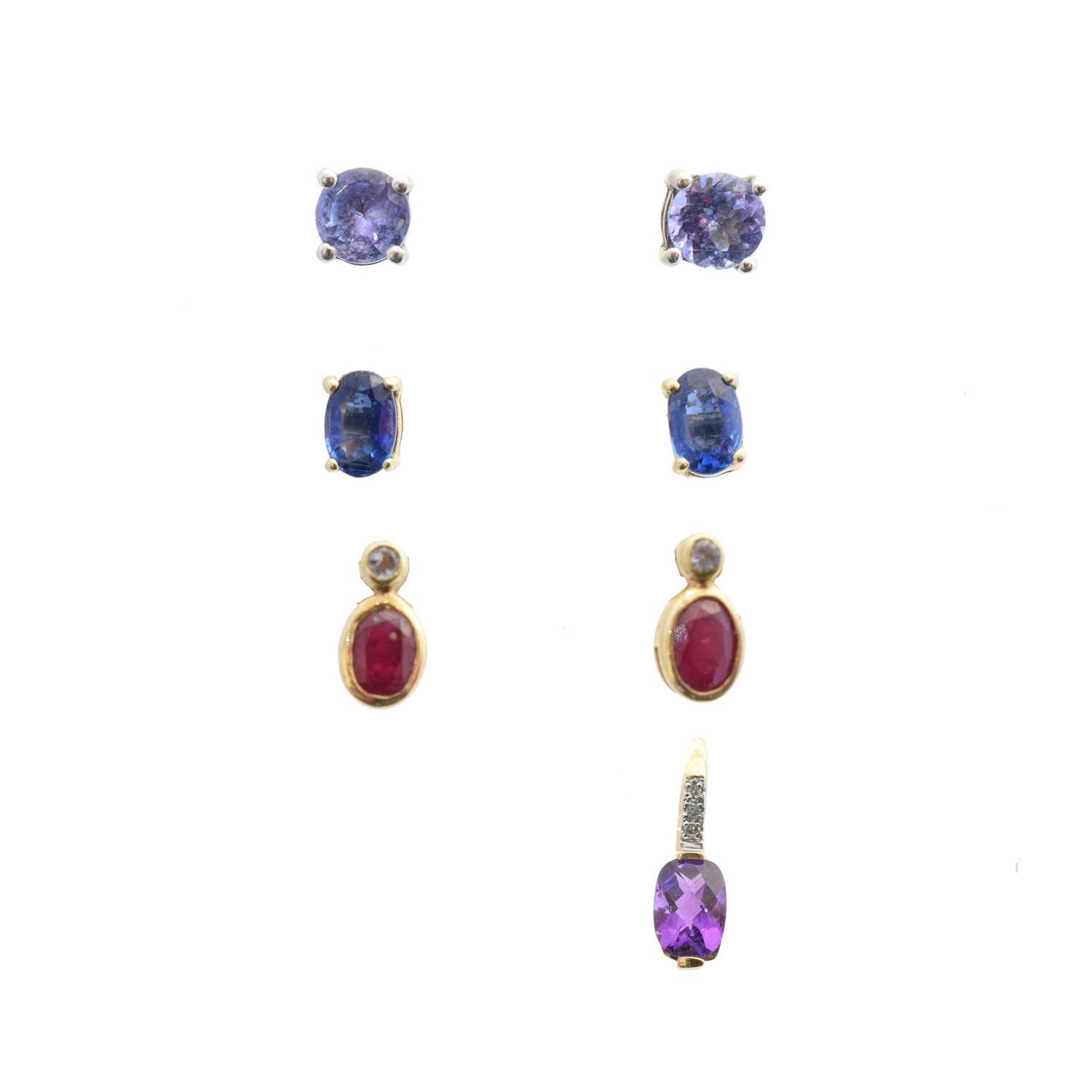 Lot 51 - Three pairs of earrings