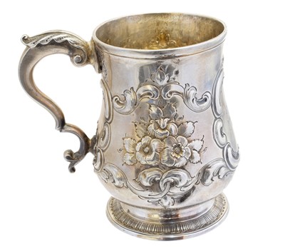 Lot 226 - A George II silver mug