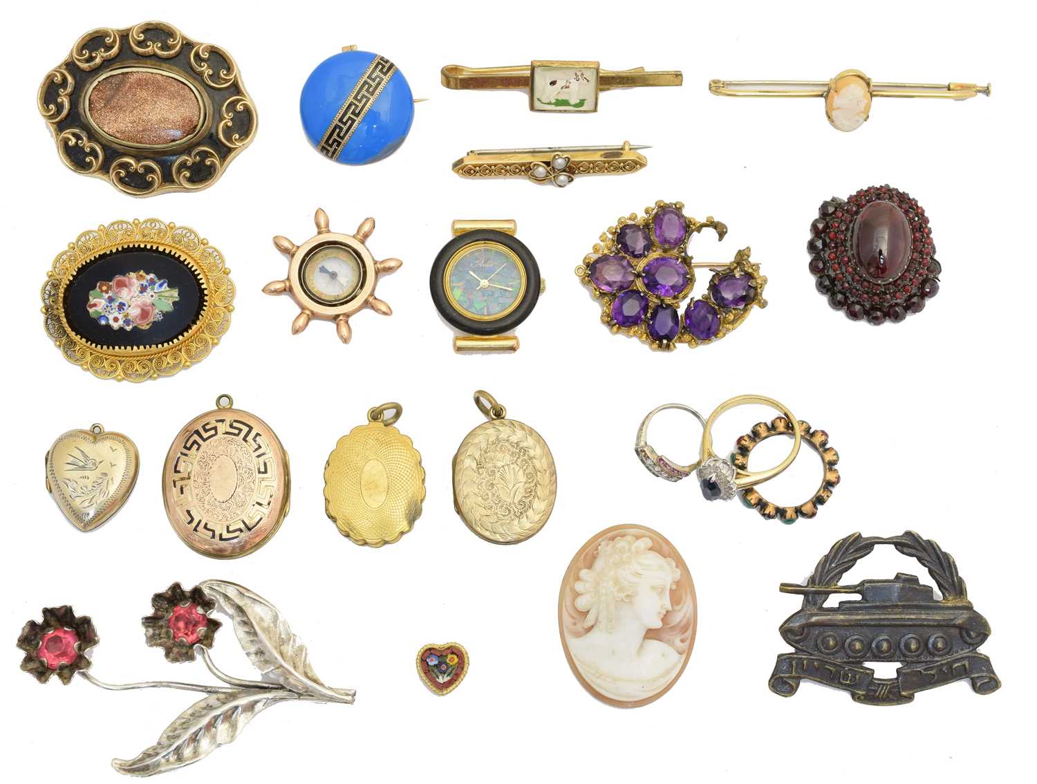 Lot 129 - A selection of jewellery