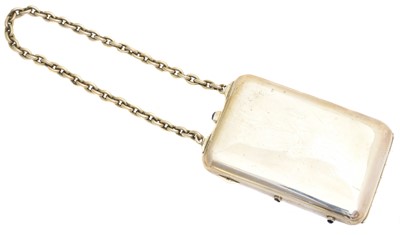 Lot 245 - An early 20th century silver minaudiere
