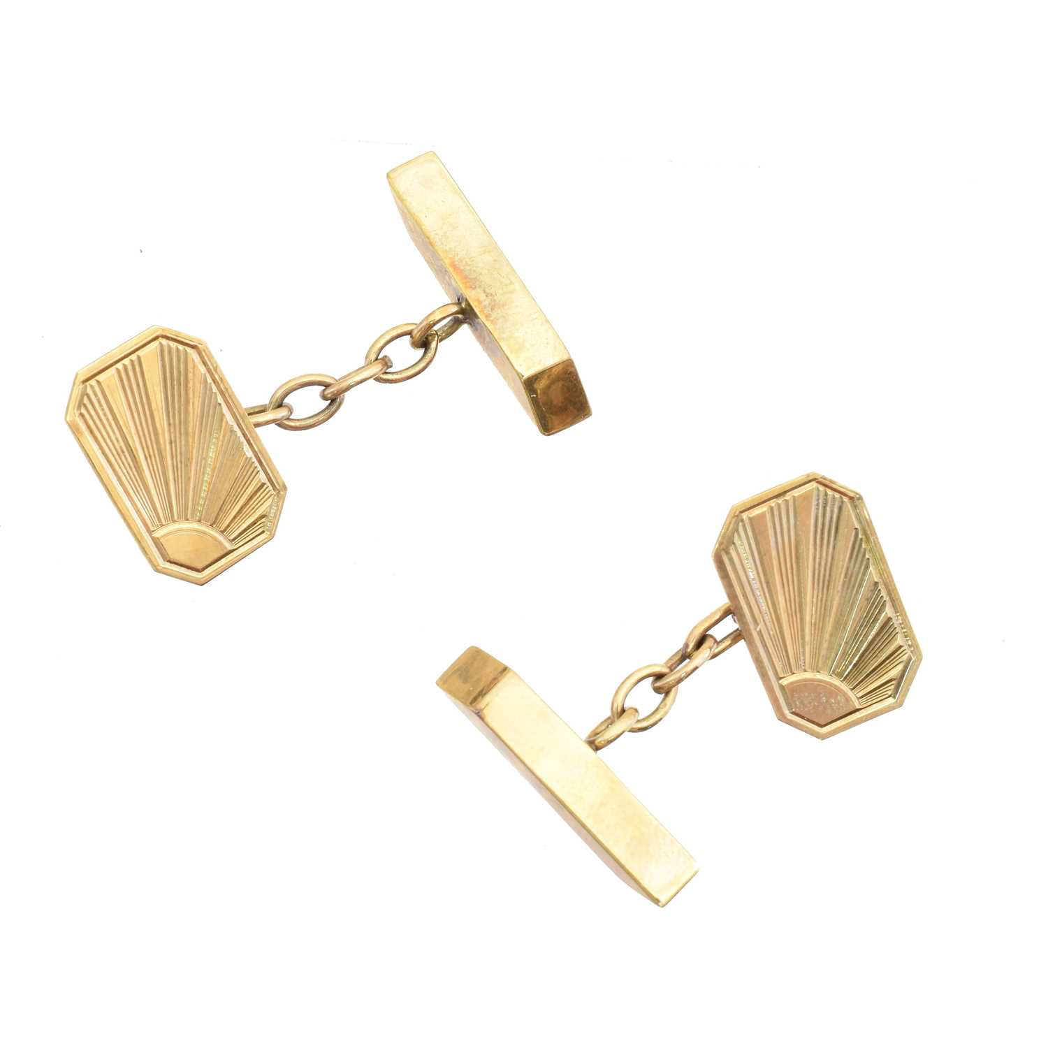 Lot 39 - A pair of 9ct gold cufflinks