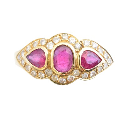 Lot 139 - An 18ct gold ruby and diamond cluster ring