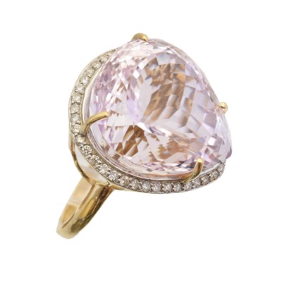 Lot 154 - An 18ct gold kunzite and diamond cluster ring by Lorique