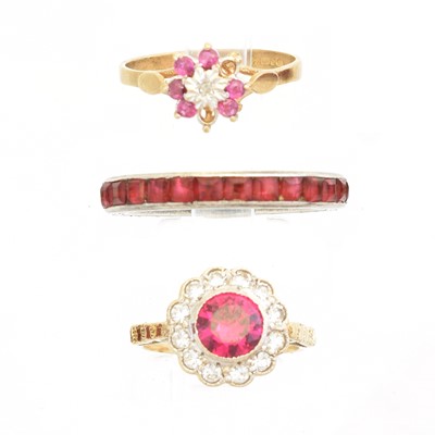 Lot 157 - Three gem set dress rings