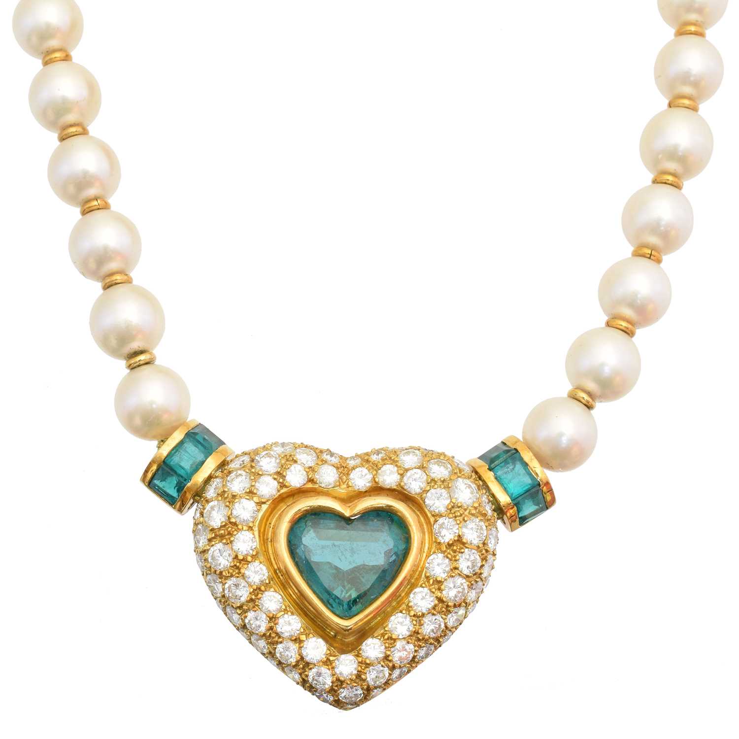 Lot 115 - An emerald, diamond and cultured pearl necklace